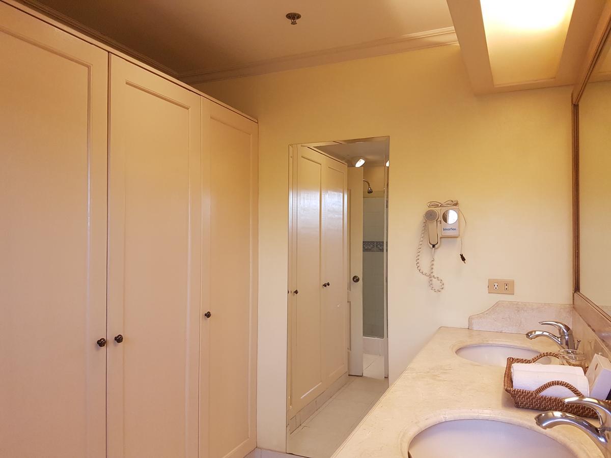 Sophia Suites Residence Hotel Cebu Exterior foto